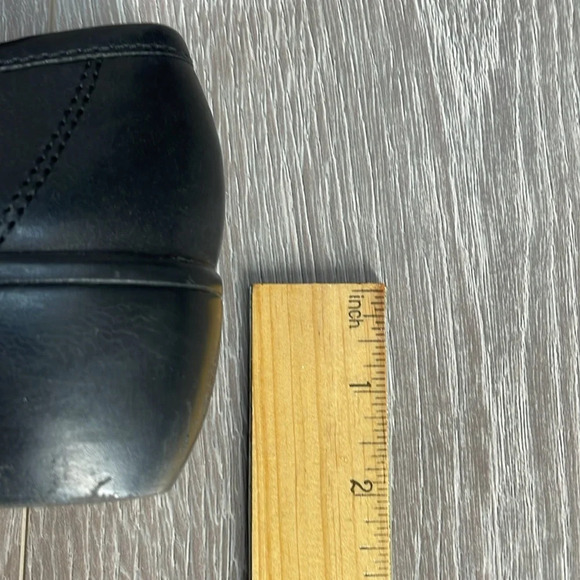 Clarks Black Leather Slip On Loafers Buckle Strap 8.5M - Picture 16 of 16